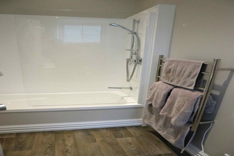 Photo of property in 34 Pipitea Street, Thorndon, Wellington, 6011