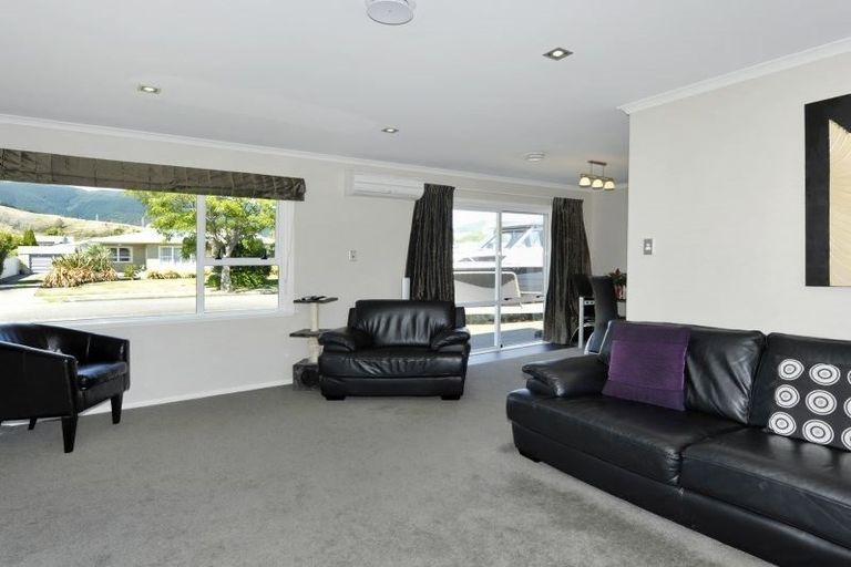 Photo of property in 28 Marlowe Street, Stoke, Nelson, 7011