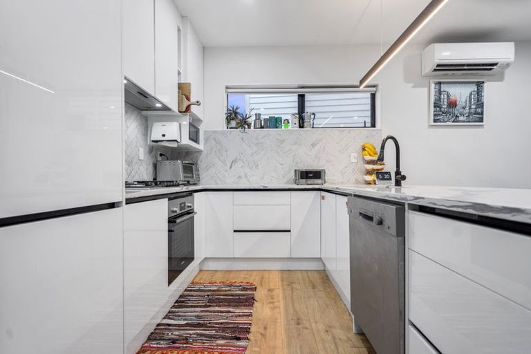 Photo of property in 193 Wallace Road, Mangere Bridge, Auckland, 2022