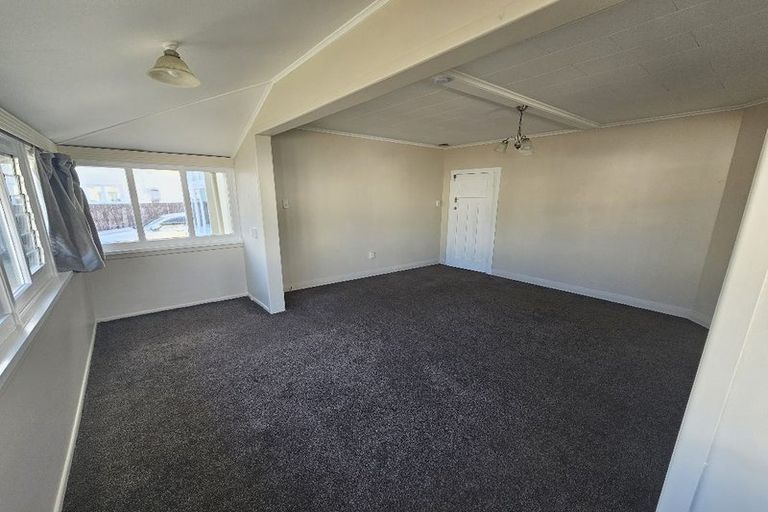 Photo of property in 143 Rongotai Road, Kilbirnie, Wellington, 6022