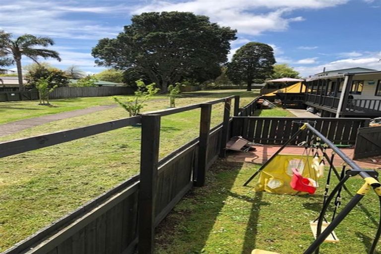 Photo of property in 3a Vela Place, Clarks Beach, 2122