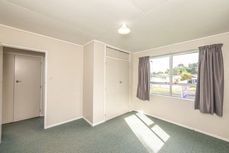 Photo of property in 12 Massey Street, Aramoho, Whanganui, 4500