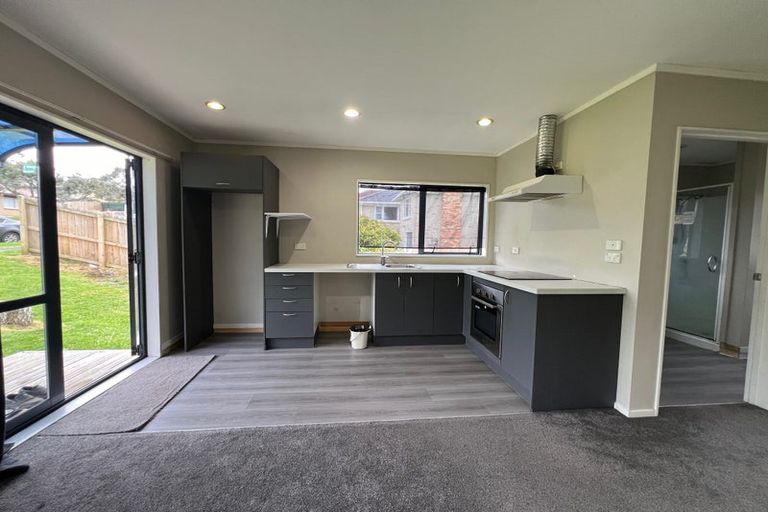 Photo of property in 19 Lynwood Road, New Lynn, Auckland, 0600