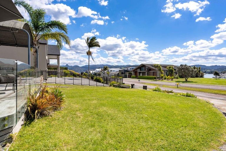 Photo of property in 332 Waterways Parade, Pauanui, Hikuai, 3579