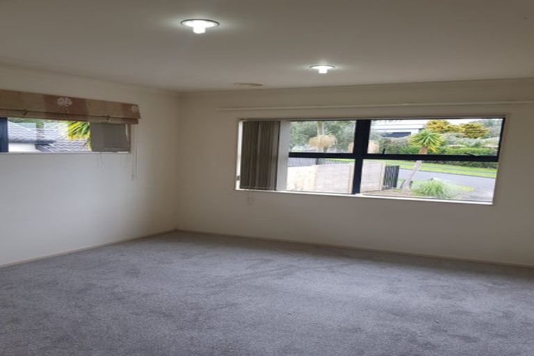 Photo of property in 19 Rangi Avenue, Schnapper Rock, Auckland, 0632
