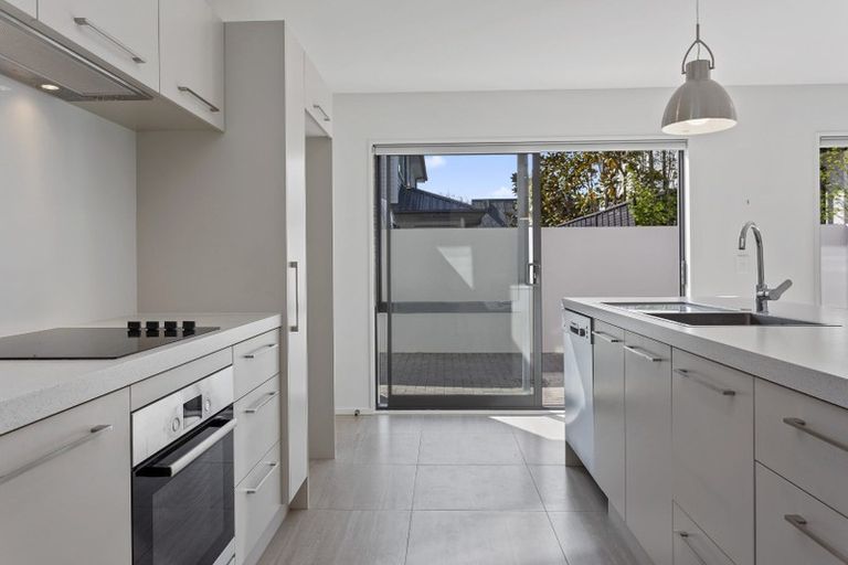 Photo of property in 20b Hewitts Road, Merivale, Christchurch, 8014