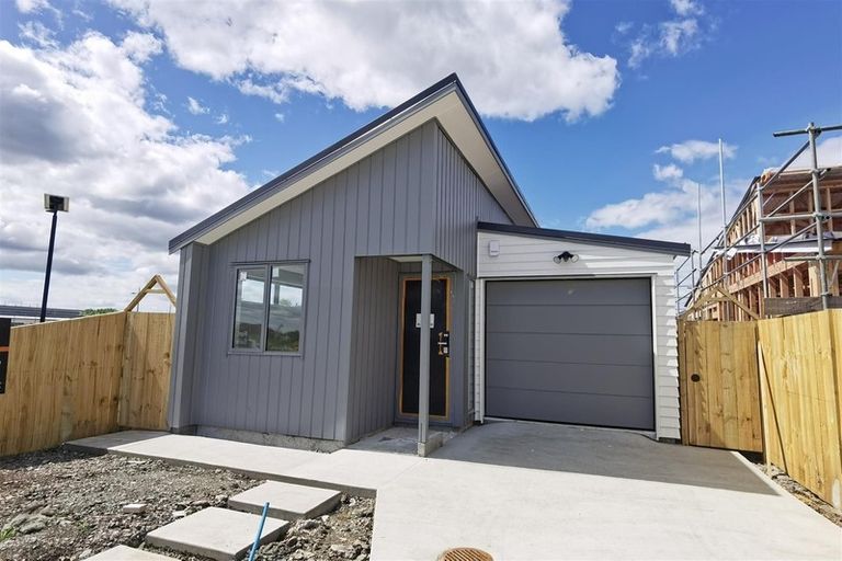 Photo of property in 6 Fredrick Hanson Road, Papakura, 2110