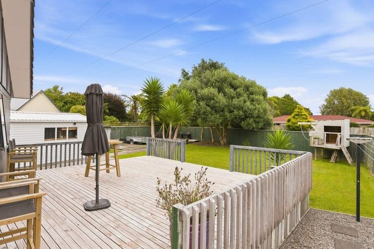 Photo of property in 5 Hurworth Grove, Waikanae, 5036
