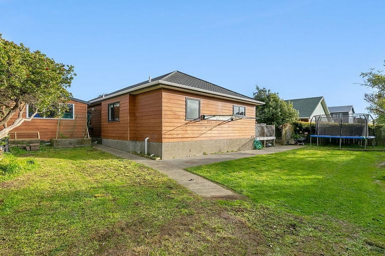 Photo of property in 6 Westridge, Camborne, Porirua, 5026