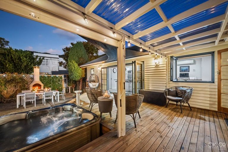 Photo of property in 4 Lockett Street, Waterloo, Lower Hutt, 5011