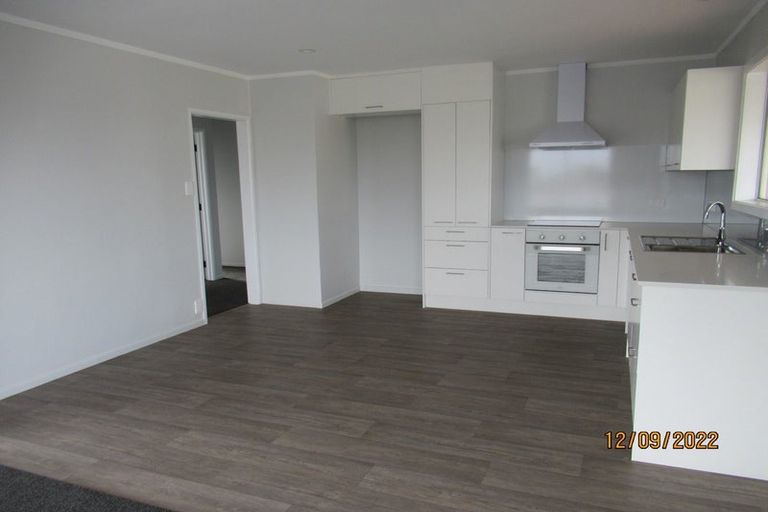 Photo of property in 4 Zita Maria Drive, Massey, Auckland, 0614