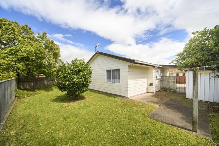 Photo of property in 82 Geraldine Crescent, Cloverlea, Palmerston North, 4412