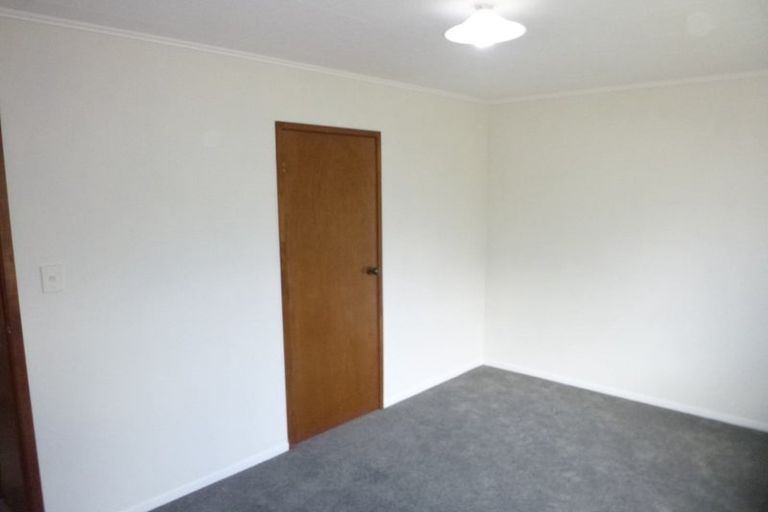 Photo of property in 1/36a Sunnynook Road, Sunnynook, Auckland, 0620