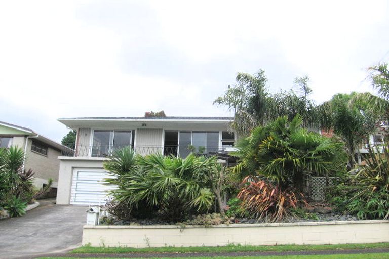 Photo of property in 8 Hamlet Place, Pukekohe, 2120
