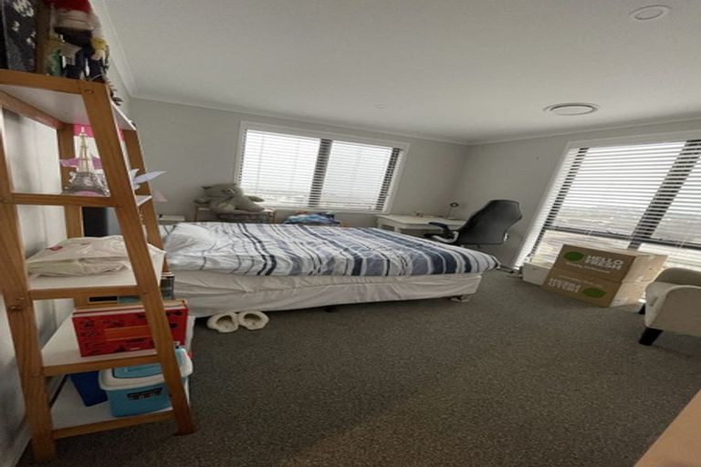 Photo of property in 47a Caldera Drive, Long Bay, Auckland, 0630