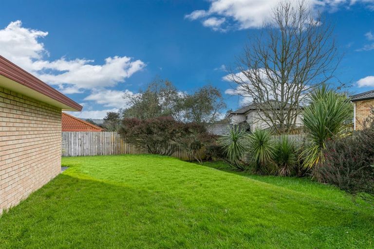 Photo of property in 27 View Ridge Drive, Ranui, Auckland, 0612