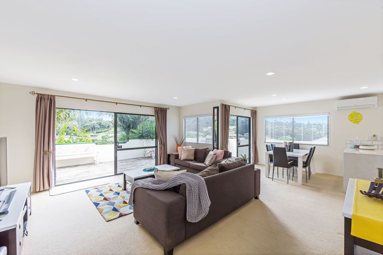 Photo of property in 17 Coralsea Way, Arkles Bay, Whangaparaoa, 0932
