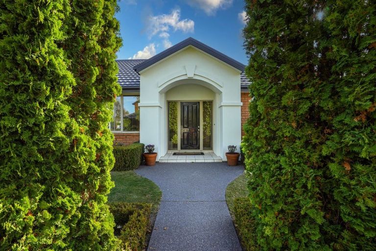 Photo of property in 6 Glencullen Drive, Casebrook, Christchurch, 8051