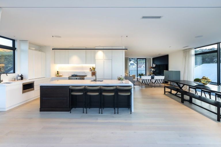 Photo of property in 8a Beachville Road, Redcliffs, Christchurch, 8081