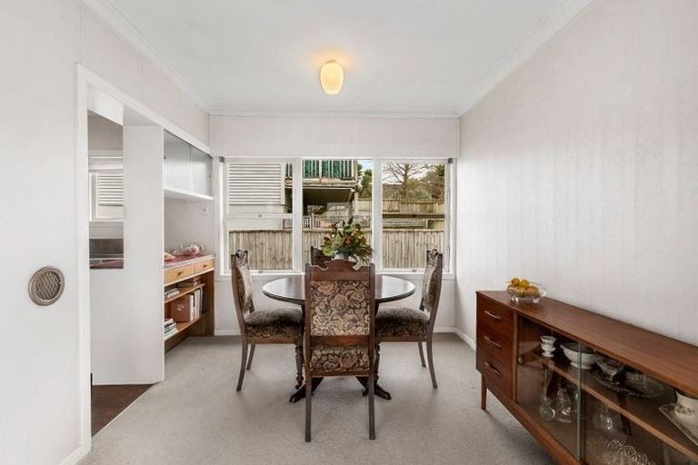 Photo of property in 8 Waratah Street, Birkenhead, Auckland, 0626