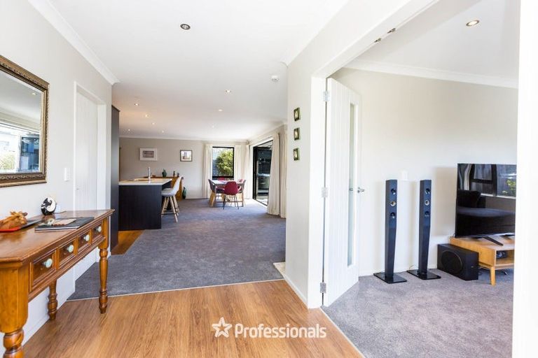 Photo of property in 19 Brentwood Street, Trentham, Upper Hutt, 5018