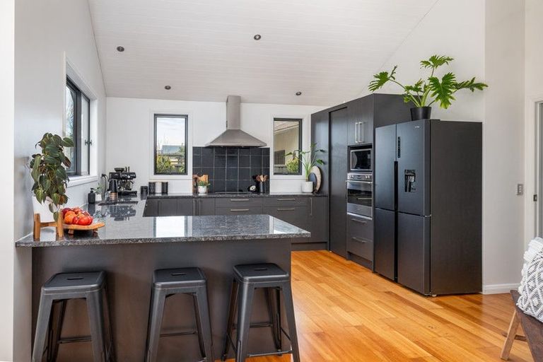 Photo of property in 8 Spruce Close, Alexandra, 9320
