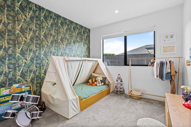 Photo of property in 11 Cutfield Lane, Kumeu, 0810