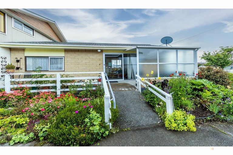 Photo of property in 5-5a Rugby Street, Waimate, 7924