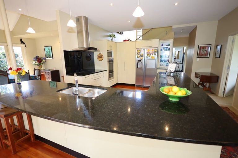 Photo of property in 30 Karaka Road, Otumoetai, Tauranga, 3110