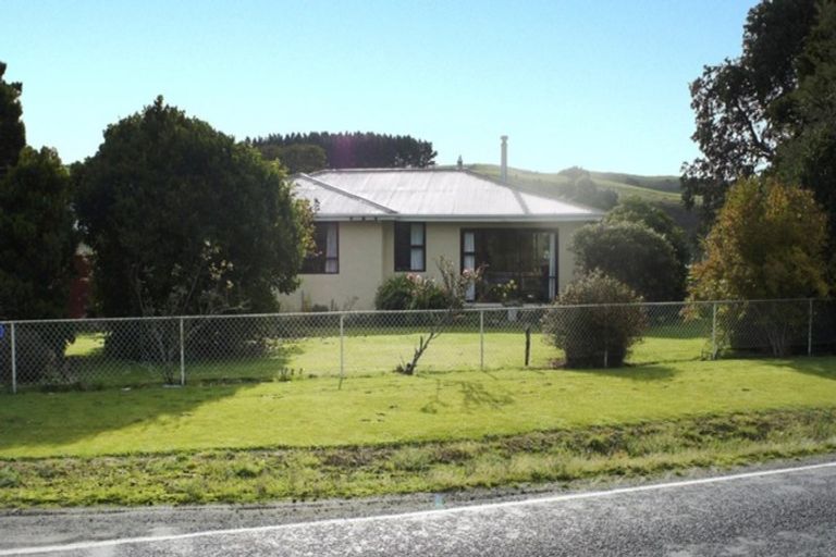 Photo of property in 150 Owaka Valley Road, Owaka, 9586