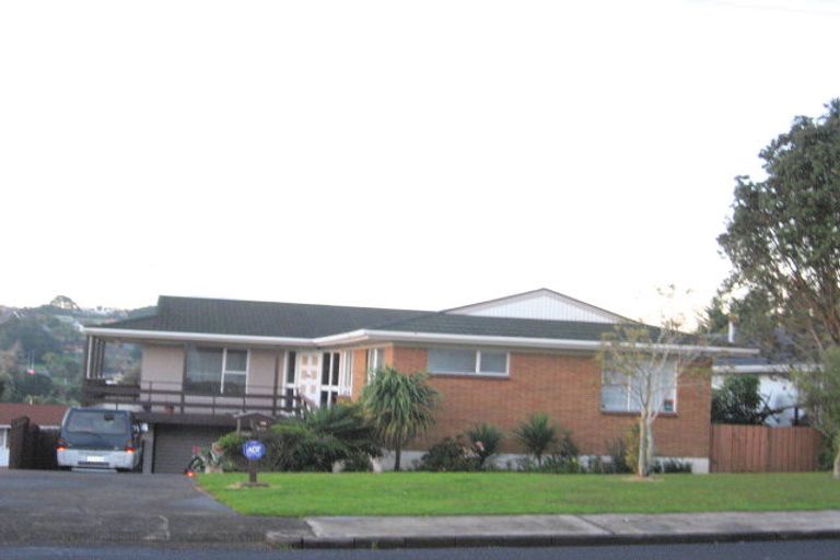 Photo of property in 20 Lynmore Drive, Hillpark, Auckland, 2102