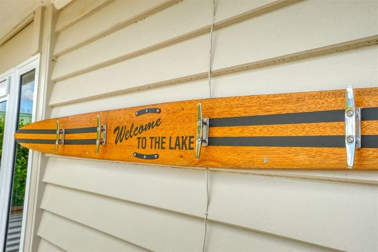 Photo of property in 42 Koe Street, Moana, 7872