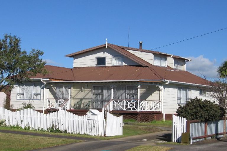 Photo of property in 2/6a Bunnythorpe Road, Papakura, 2110