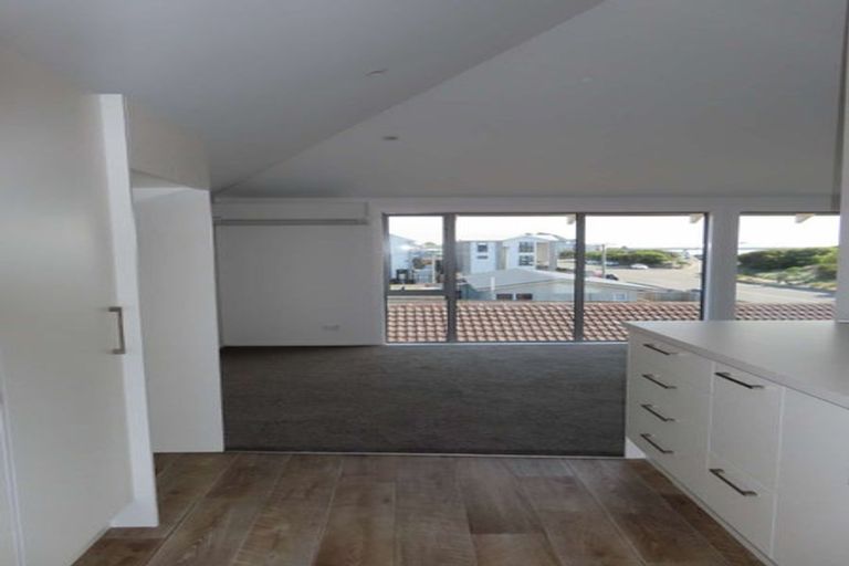 Photo of property in 2/246 Marine Parade, New Brighton, Christchurch, 8061