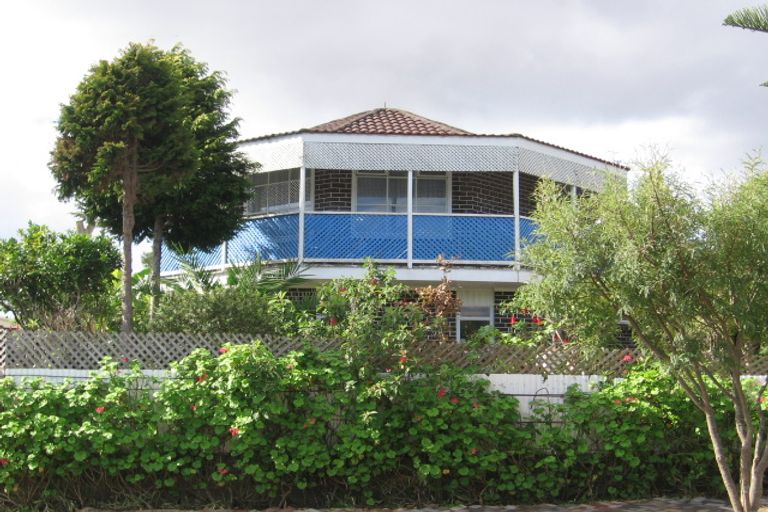 Photo of property in 23 Farwood Drive, Henderson, Auckland, 0612