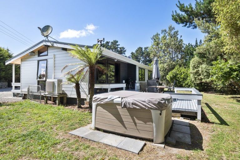 Photo of property in 118 Green Road, Awahuri, Palmerston North, 4476