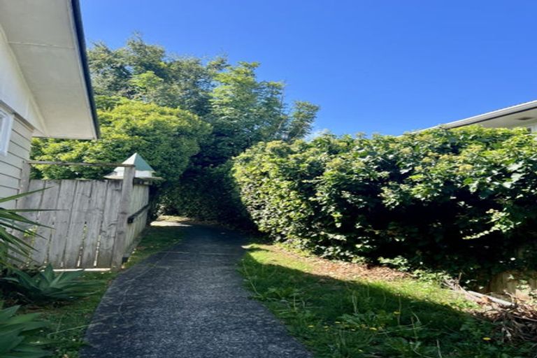 Photo of property in 49 Glen Marine Parade, Glendene, Auckland, 0602