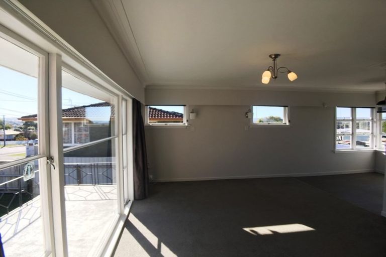 Photo of property in 12 Clayton Road, Manurewa, Auckland, 2102