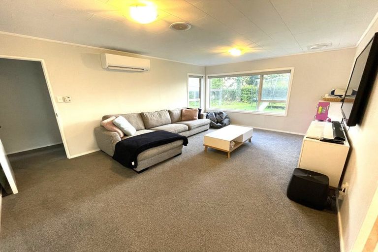 Photo of property in 23 Kaweka Place, Havelock North, 4130