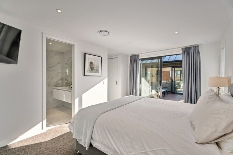 Photo of property in 64 Jacks Point Rise, Jacks Point, Queenstown, 9371