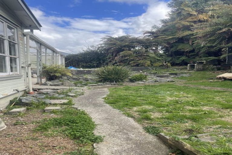 Photo of property in 102 Tirau Street, Putaruru, 3411