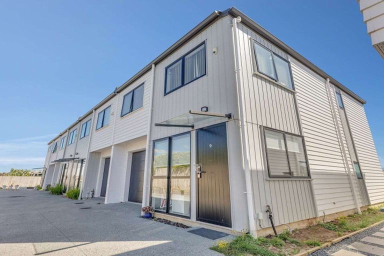 Photo of property in 9/60 Kelman Road, Kelston, Auckland, 0602