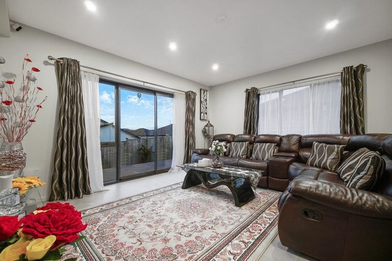 Photo of property in 37a Kahui Parade, Karaka, Papakura, 2113