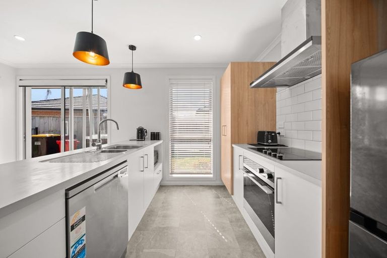 Photo of property in 12 Tarata Grove, Lansdowne, Masterton, 5810