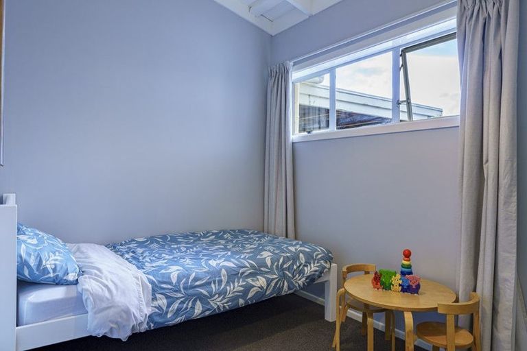 Photo of property in 42 Wynyard Crescent, Tamatea, Napier, 4112