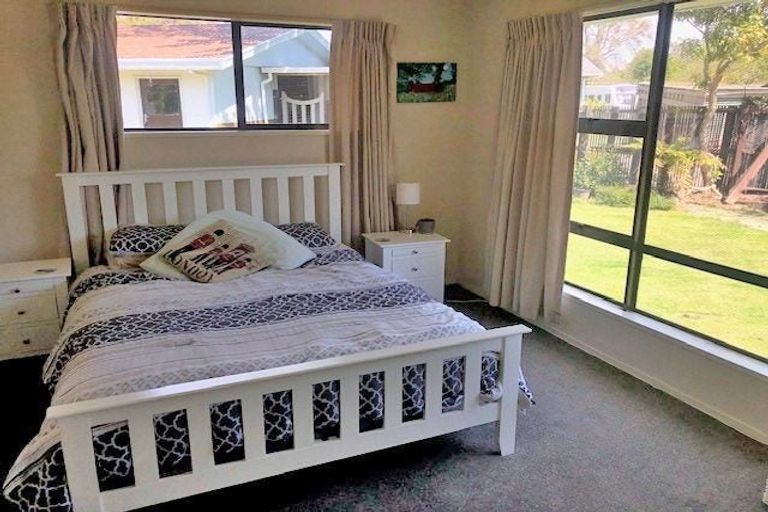 Photo of property in 14 Taiaroa Place, Southbridge, 7602