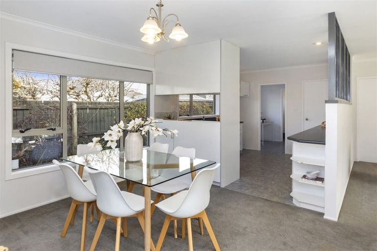 Photo of property in 9c Quinton Place, Bishopdale, Christchurch, 8053