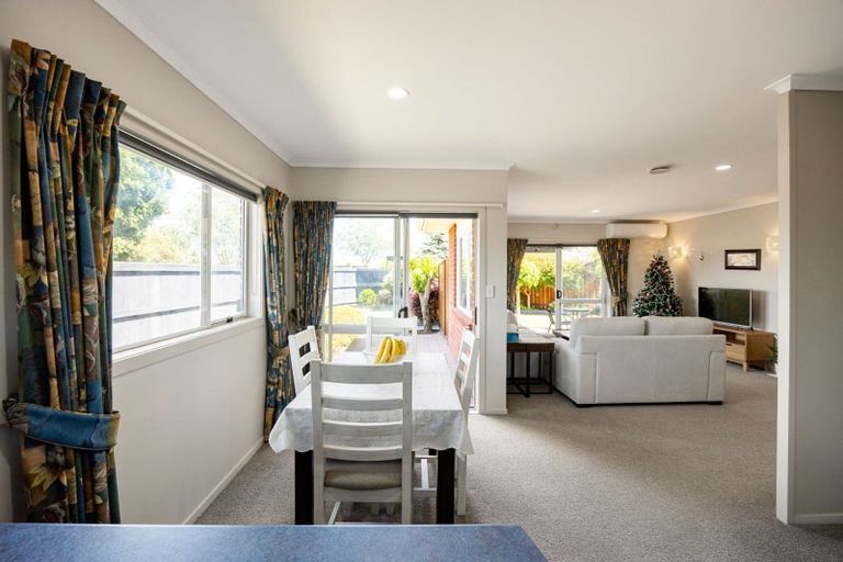 Photo of property in 50 Catalina Drive, Melville, Hamilton, 3206