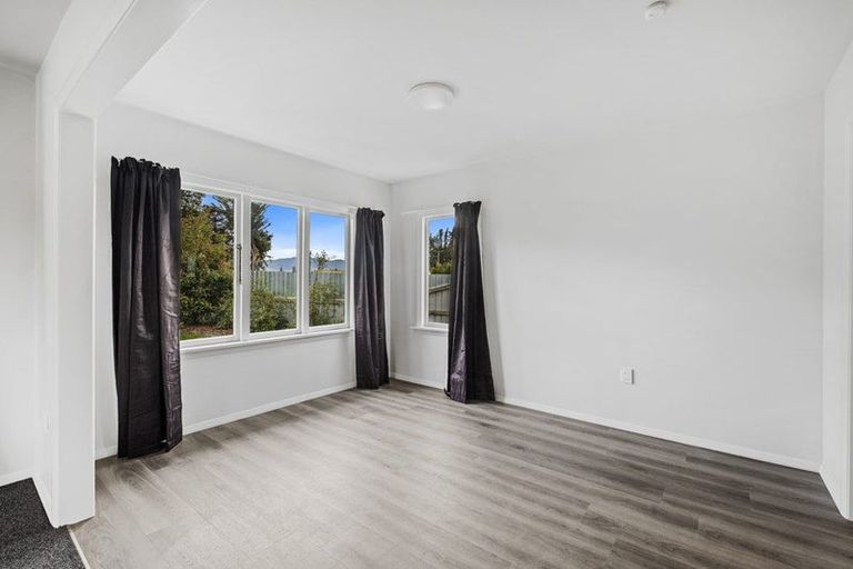 Photo of property in 19 George Street, Rotherham, 7379