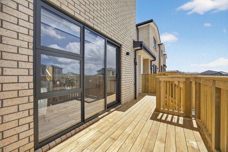 Photo of property in 6 Ballyalton Crescent, Flat Bush, 2019